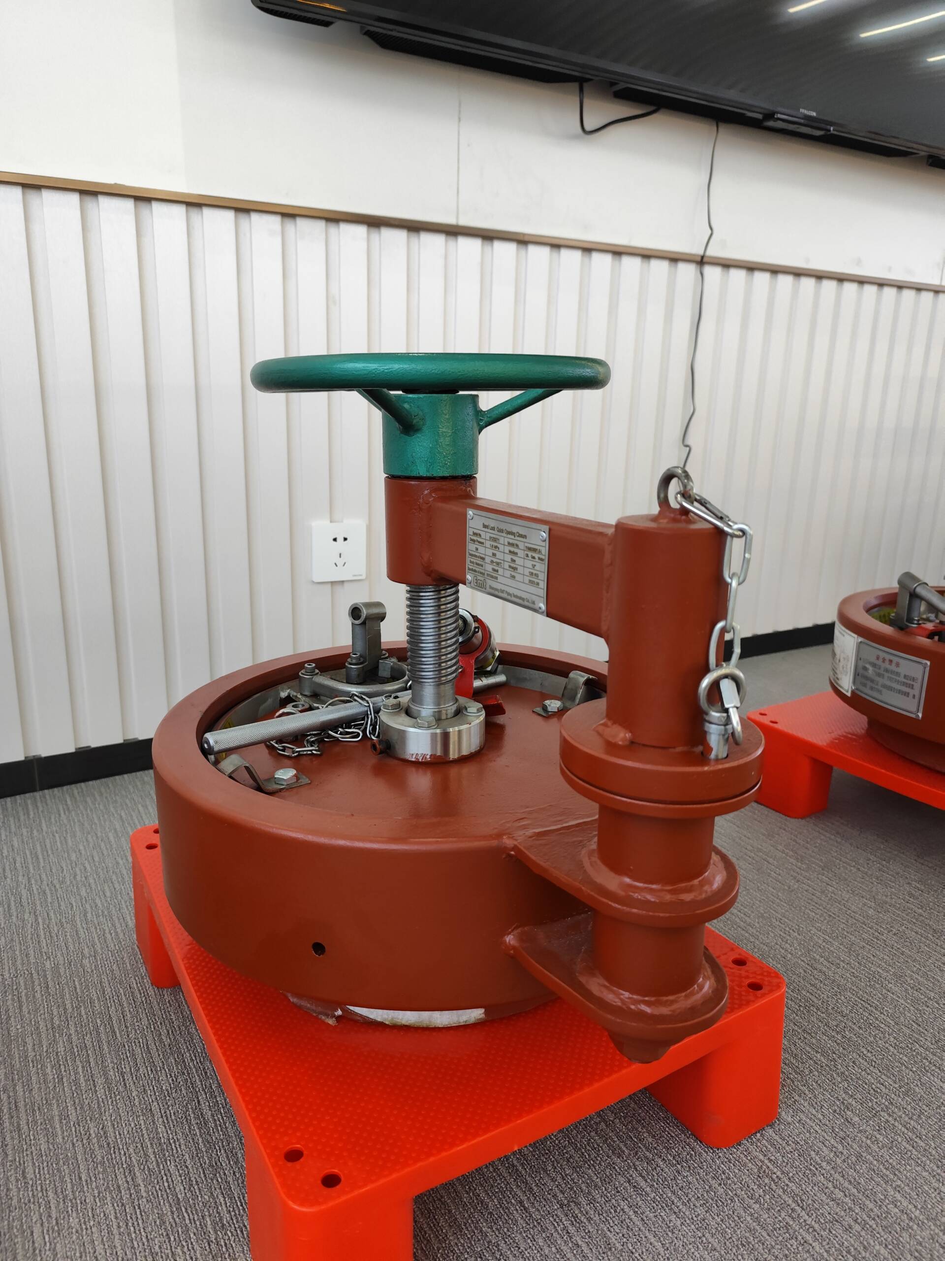 quick opening closure